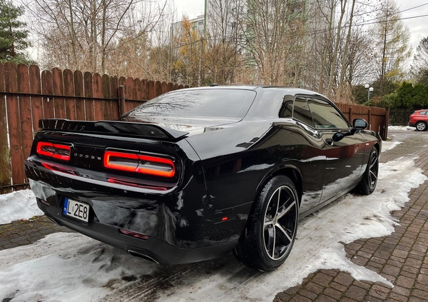 Dodge Challenger cena 95000 przebieg: 43000, rok produkcji 2018 z Kraków małe 137